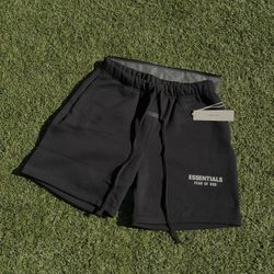 Essentials Shorts Jet Black
