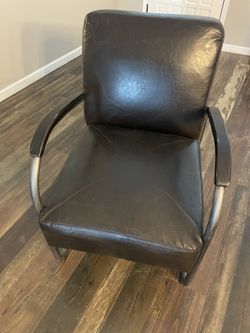 Modern Leather Lounge Chair Industrial Cool Look