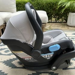 2017 UPPAbaby Mesa - Pascal (Grey) 