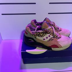 Saucony Elite 9000 , size 9