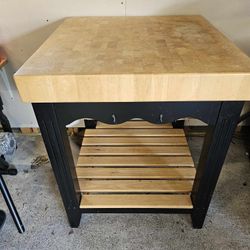 Kitchen Island 