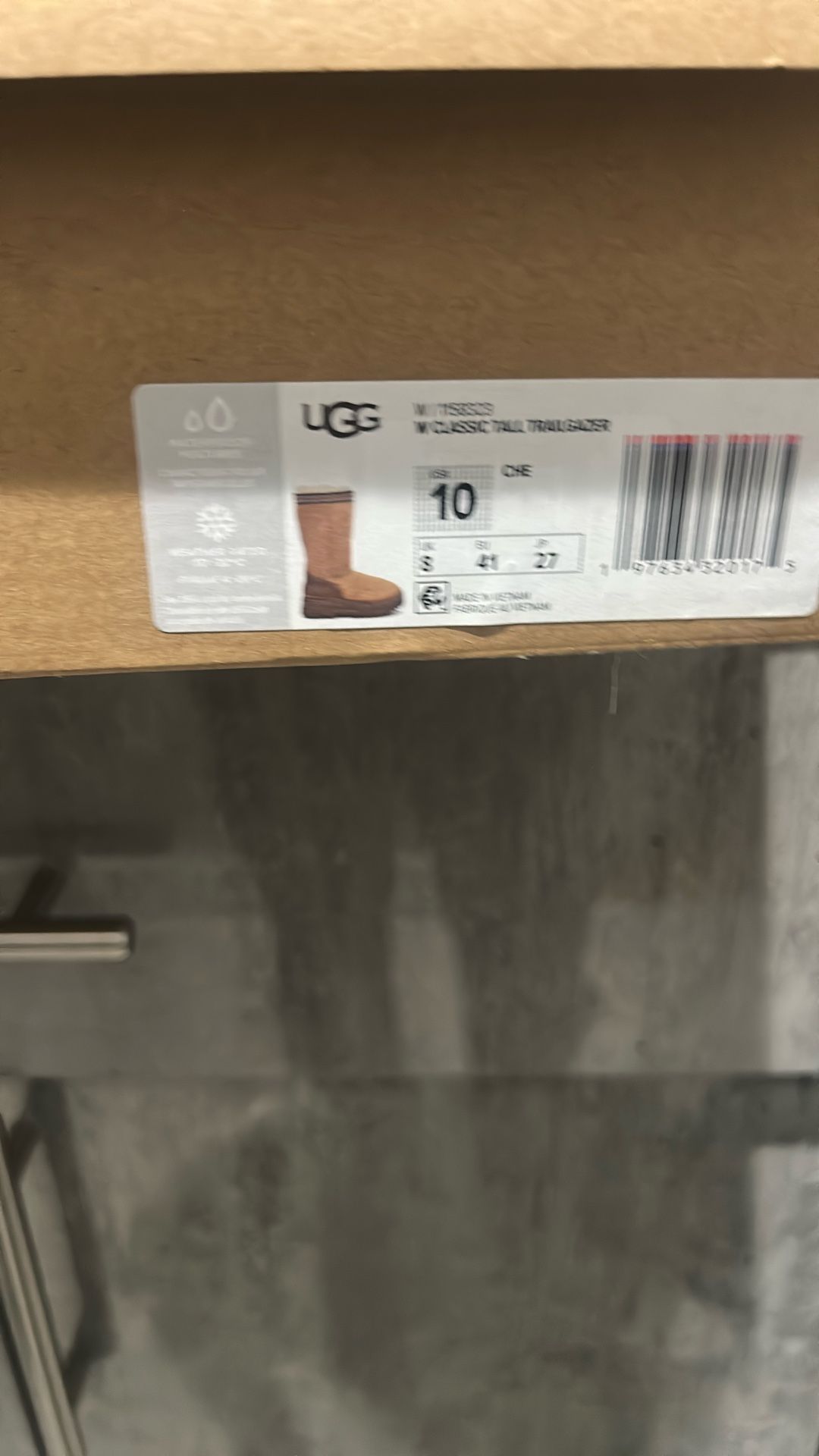 Ugg