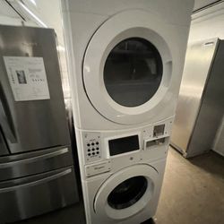 Whirlpool Operated Washer And Gas Dryer 27” 