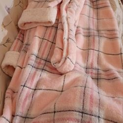 Ladies 2X Long Warm Winter Robe