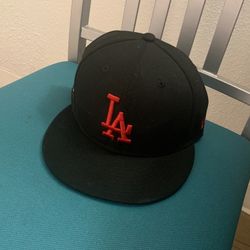 LA Dodgers official black and red fitted size 7 1/2 