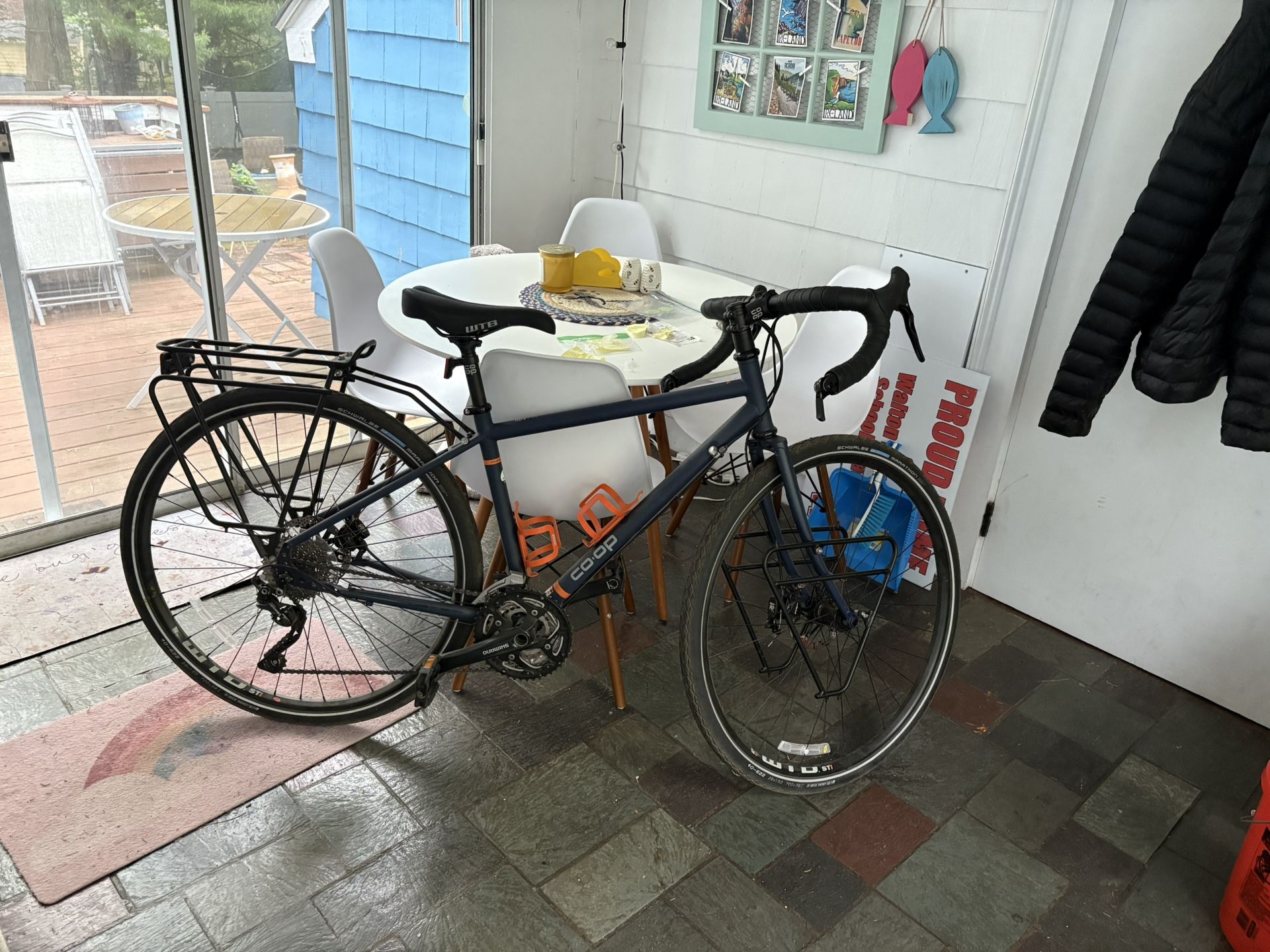 Co-op ADV 1.1 Touring bike