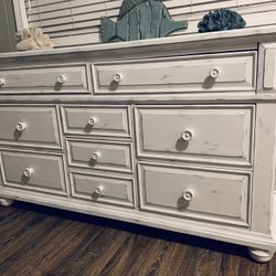 Chalk Painted Dresser / Buffet 