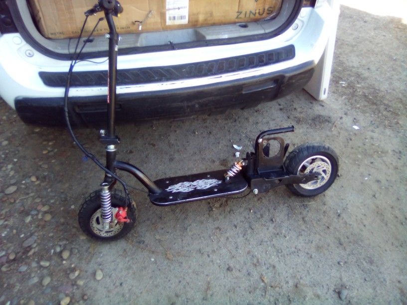 Zipper Scooter for Sale in Fresno, CA - OfferUp