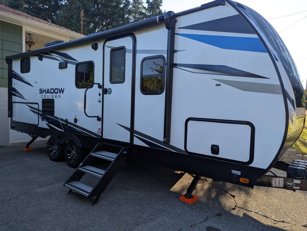 2021 Shadow Cruiser 240BHS