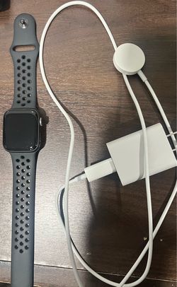Refurbished Apple Watch Nike Series 7 (GPS) 45mm Aluminum