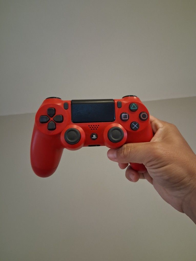 PS4 CONTROLLER