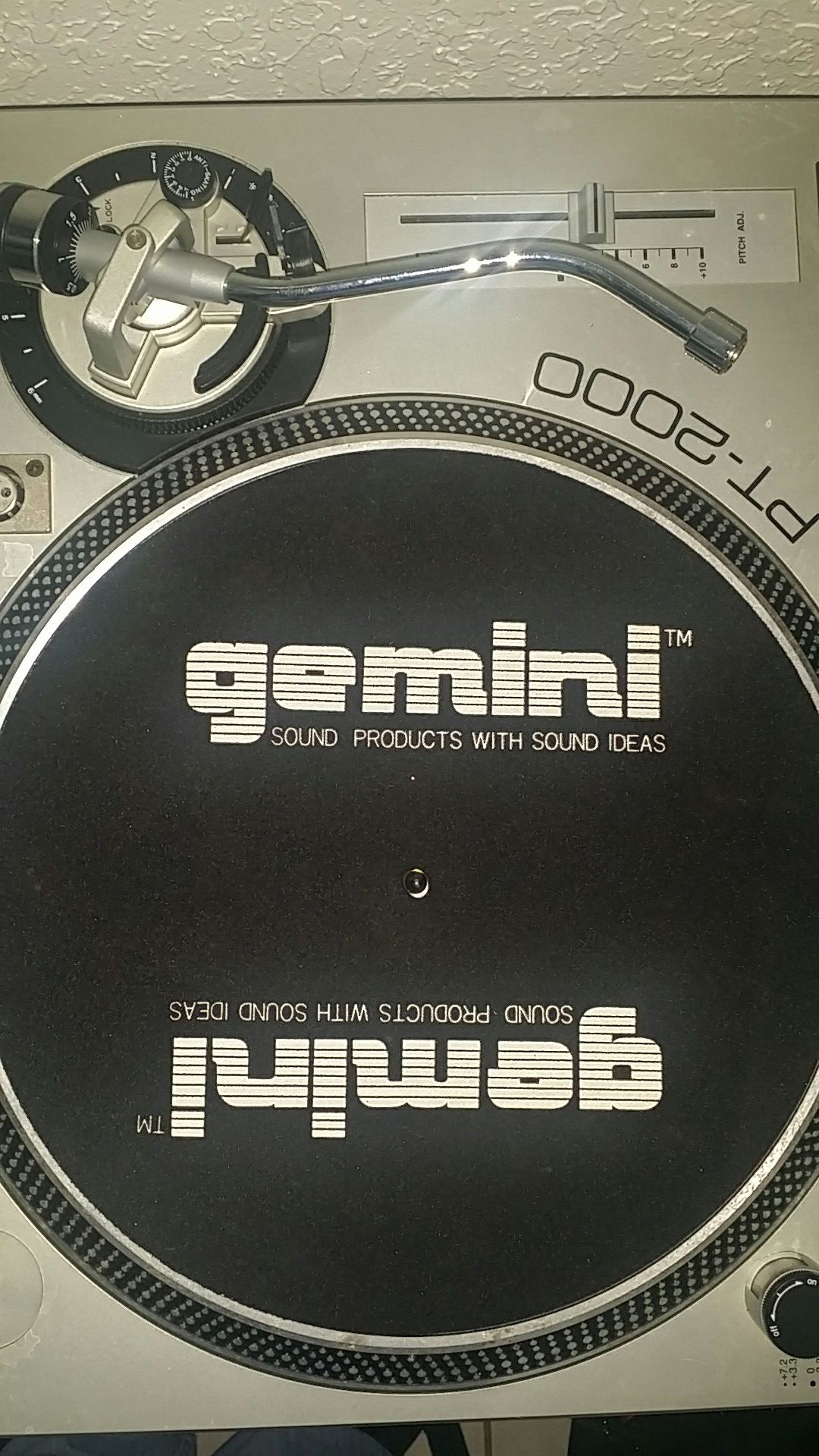 Gemini PT2000 Turntable
