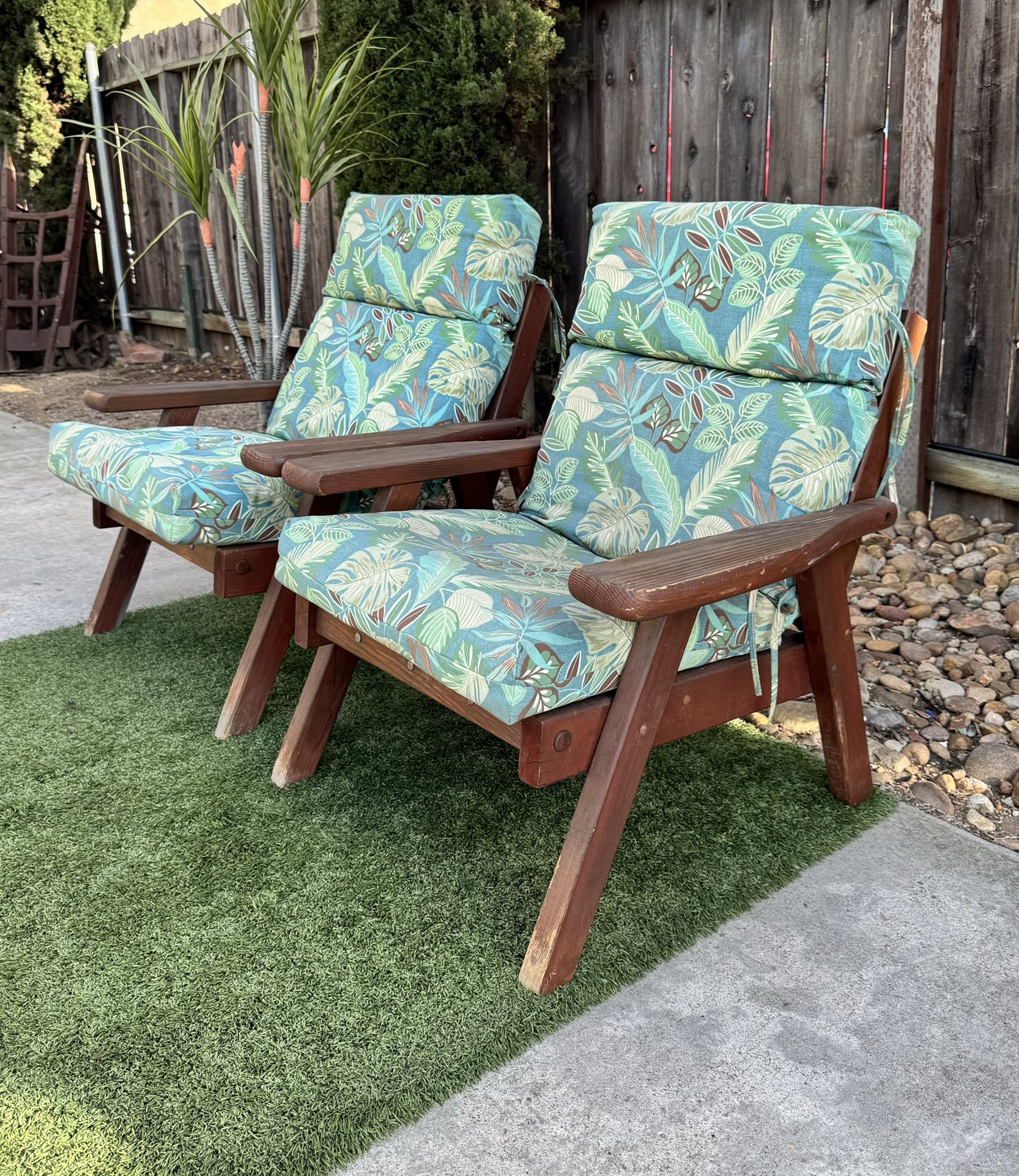 Pair (2) Redwood Vintage Solid Wood Arm Chair Outdoor Patio Furniture