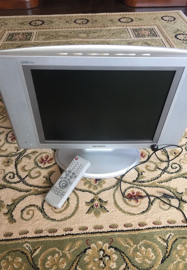 Samsung LTN1535 15" Diagonal Flat Panel LCD TV with Remote