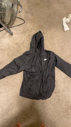 Black Nike wind breaker size large