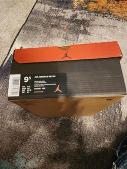 Jordan 8 retro,. size 9.5