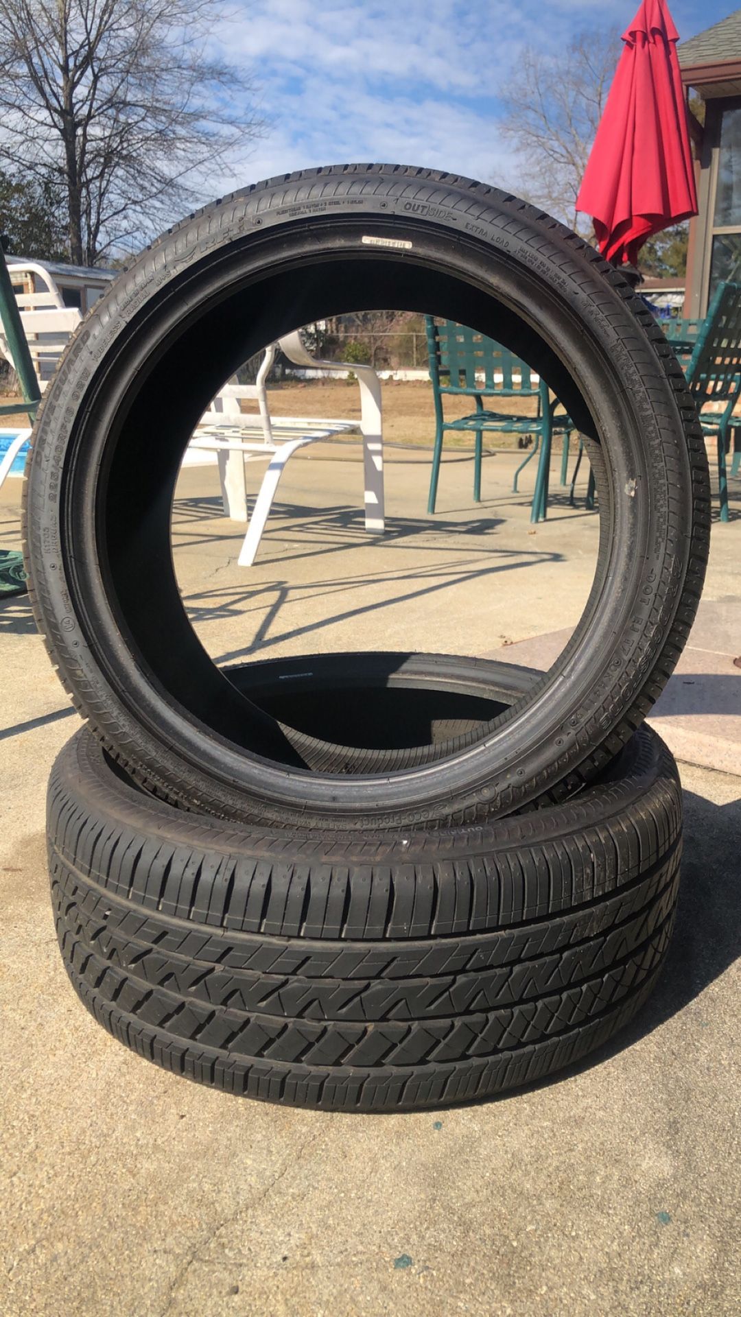 (2) BridgeStone 225/40RF18