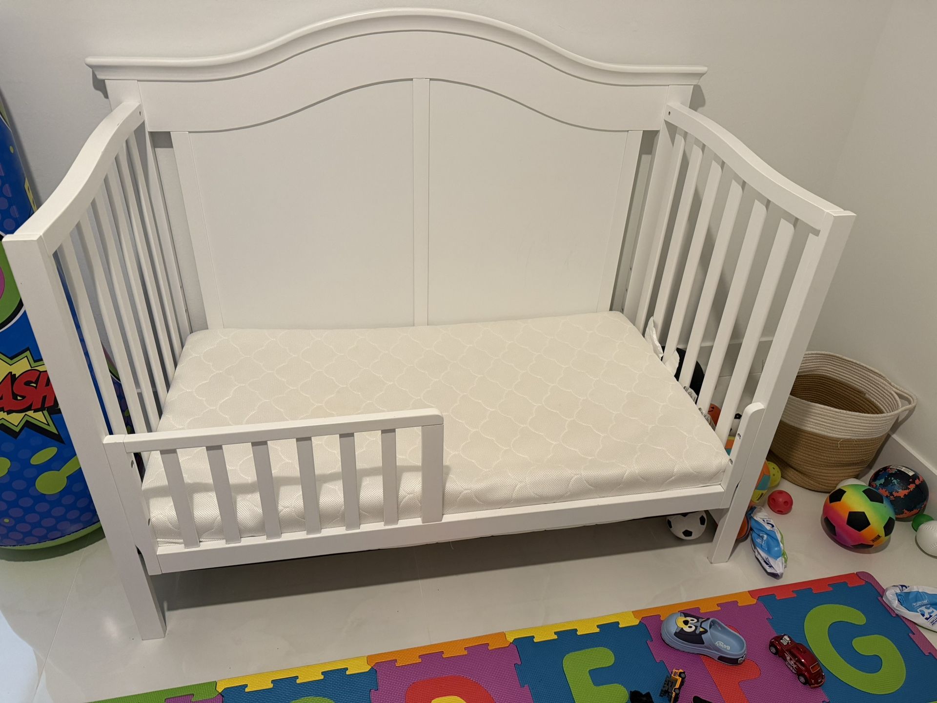 Sorelle Modesto Crib Convertible