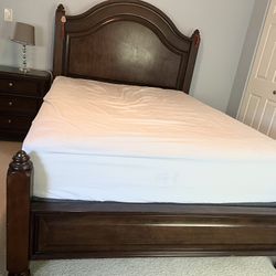 Hardwood Queen Size Bed(frame+box+Mattress) With Night Stand