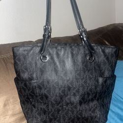 Michael Kors Jet Set Tote Purse