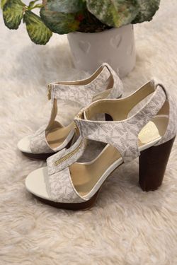 Mk heels (size 6)