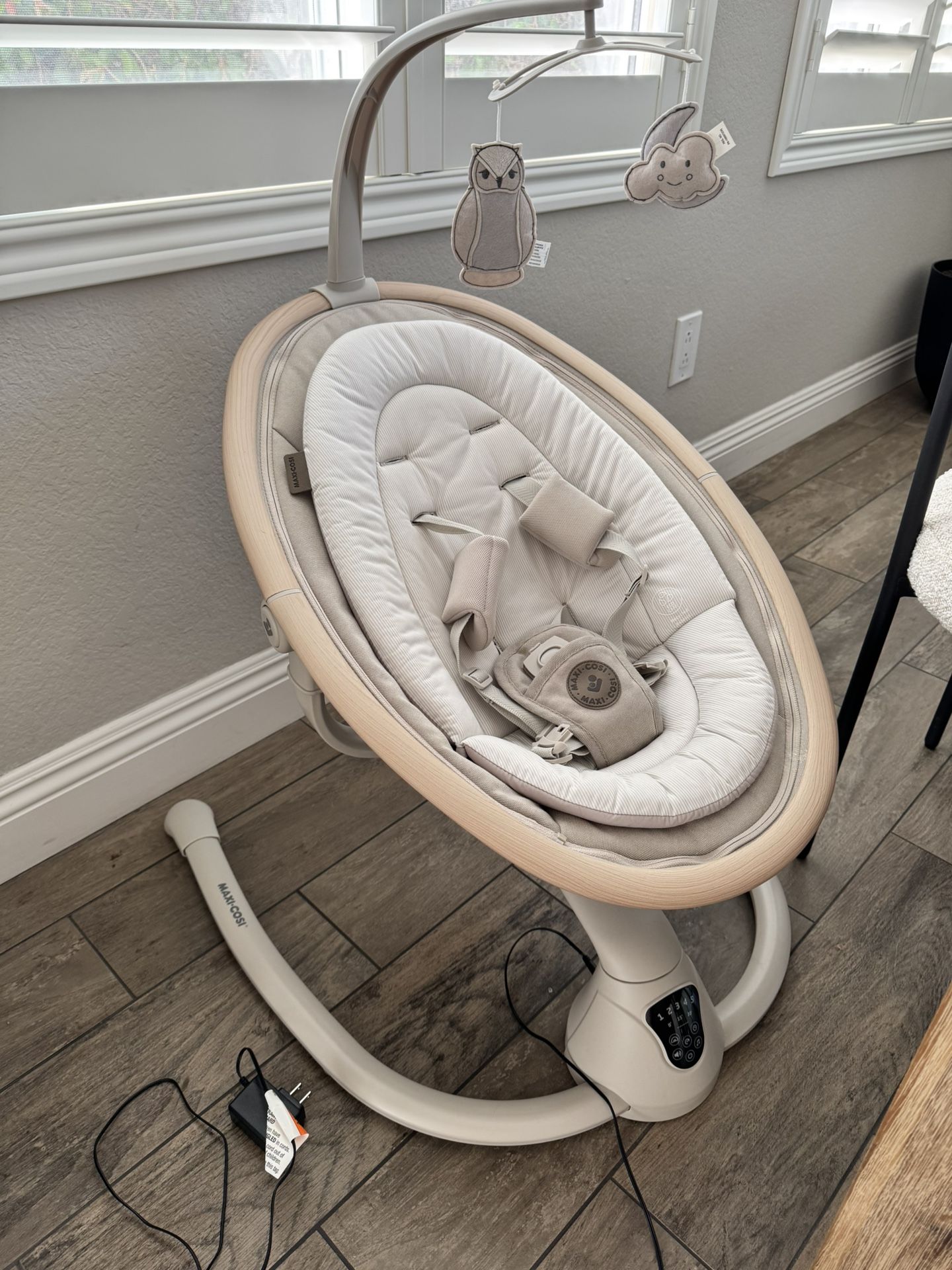Maxi-Cosi Cassia Baby Swing - Like New