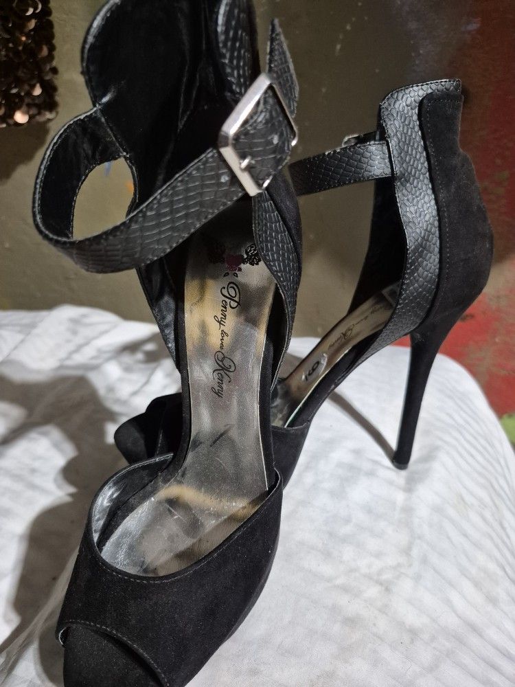 Penny Loves Kenny Heels Size 9