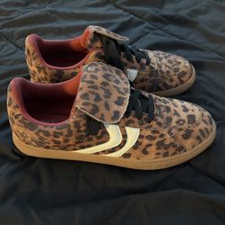 Women’s Cheetah Print Sneakers Size 11