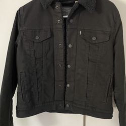 Women Levi’s Jacket 