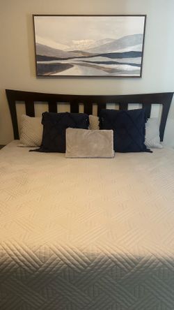 King size Bed with box spring (NO MATTRESS)