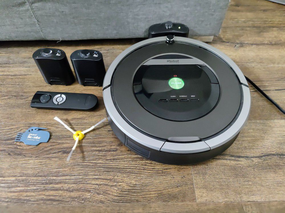 iRobot Roomba 870 with Dock and 2 Virtual Walls
