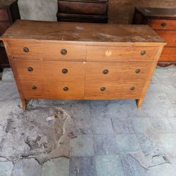 Old Classic Furniture 