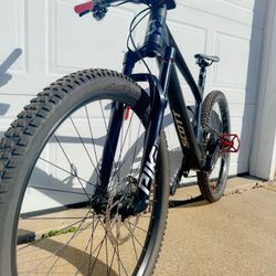 2022 Scott Spark 940 w/AXS upgrade  Size Large