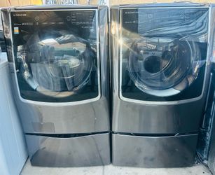 LG. WASHER AND GAS DRYER