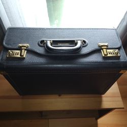 Samsonite Hard-Shell Briefcase W/ Dual Combination Locks In Good Condition 