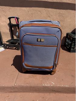 Carry on luggage in excellent condition by Jessica Simpson