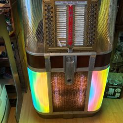 BEATIFUL 1948 AMI MODEL B JUKEBOX