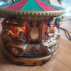 100 Dollars 
