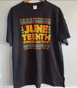 NEW - JUNETEENTH - T-SHIRT - SIZE - XL