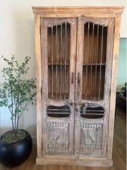 Armoire