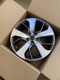 Genuine OEM 52910-D4330 Aluminum Wheel / 52910D4330 for Kia Optima 16-18