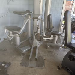 Vectra Multi-Station Home Gym – Commercial Quality  Selling a Vectra multi-station workout machine in good working condition. This is commercial gym-g