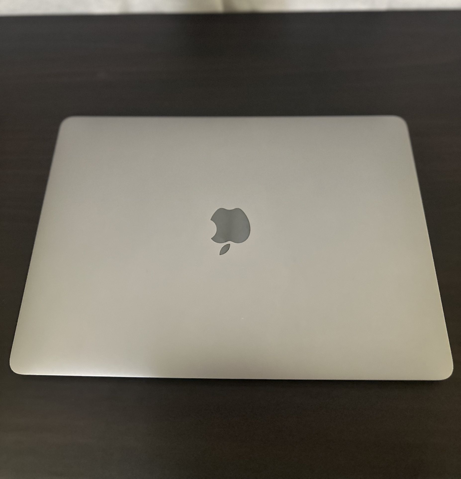Apple MacBook Air 13.3in 2019 - Intel Core i5 1.6GHz, 8GB RAM, 128GB SSD - Space Gray 