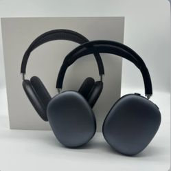 Apple AirPod Maxes