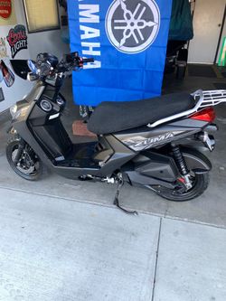 Scooter moped