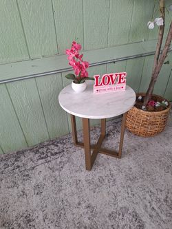 Side Table (Please Check My List ✅️)