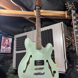 TRADE- Tom DeLonge Starcaster
