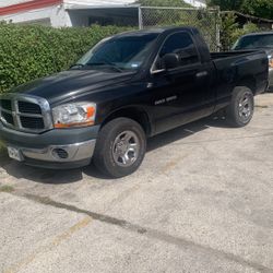 2006 Dodge Truck 