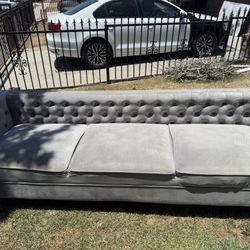 Free Couch 