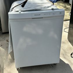 Frigidaire Dishwasher 